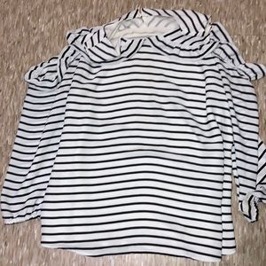 Brand-Maurices Size-XL Color-White and Black